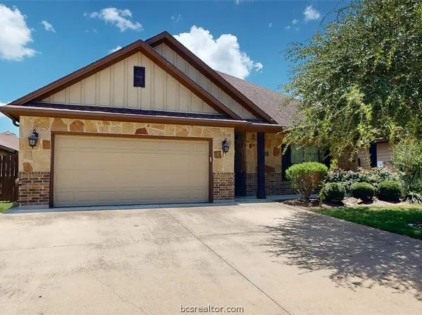 413 Hayes Ln Room C & D, College Station, TX 77845