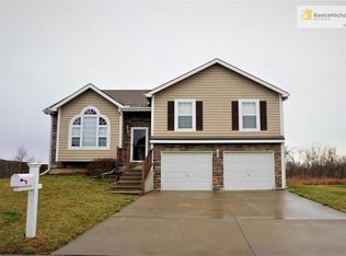 1804 162nd St, Basehor, KS 66007
