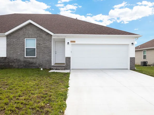 1205 S Choctaw Rd, Republic, MO 65738