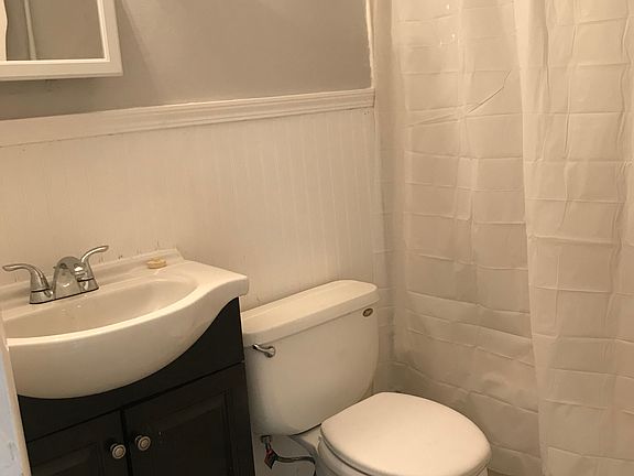 2nd image of 31 Cuyler Ave
