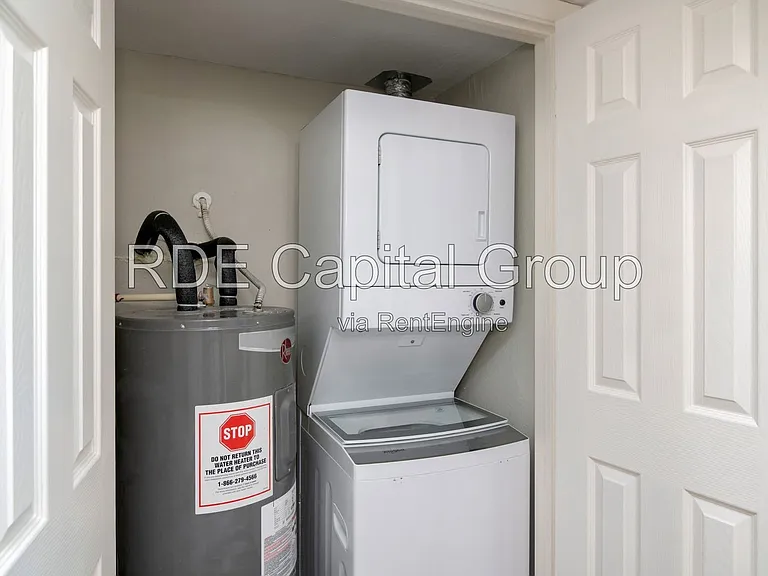 8045 W Elizabeth Ln #222 — Photo 16