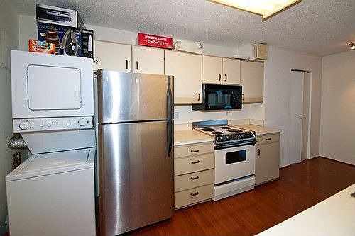 4th image of 1600 N Oak St APT 1807