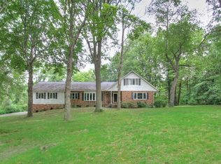 9241 Hilo Farm Dr, Kirtland Hills, OH