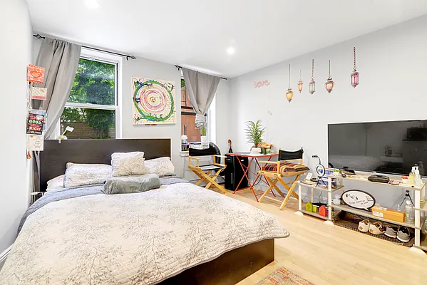 Rented by Compass | media 14