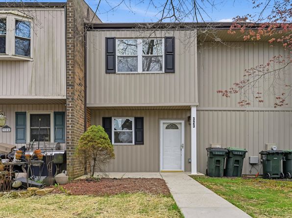 323 Astor Ct
