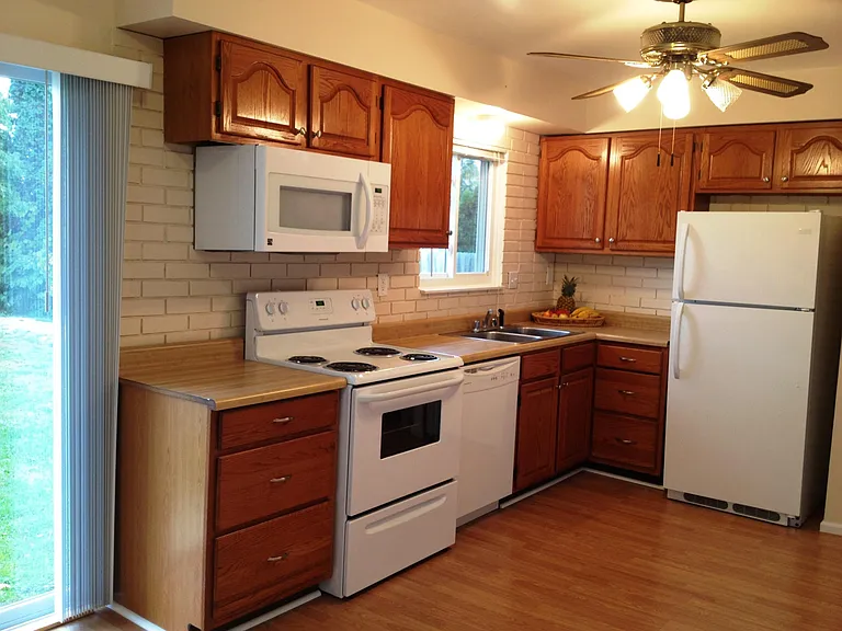 839 Hawthorne Ave — Photo 7