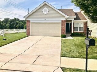 201 Crystal Ridge Dr, O'Fallon, MO 63366