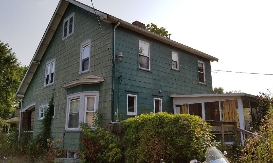 2nd image of 205 W Green St