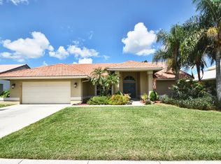 6514 Blue Bay Cir, Lake Worth, FL 33467
