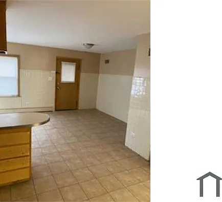 4 bed, $1,900 — Photo 3