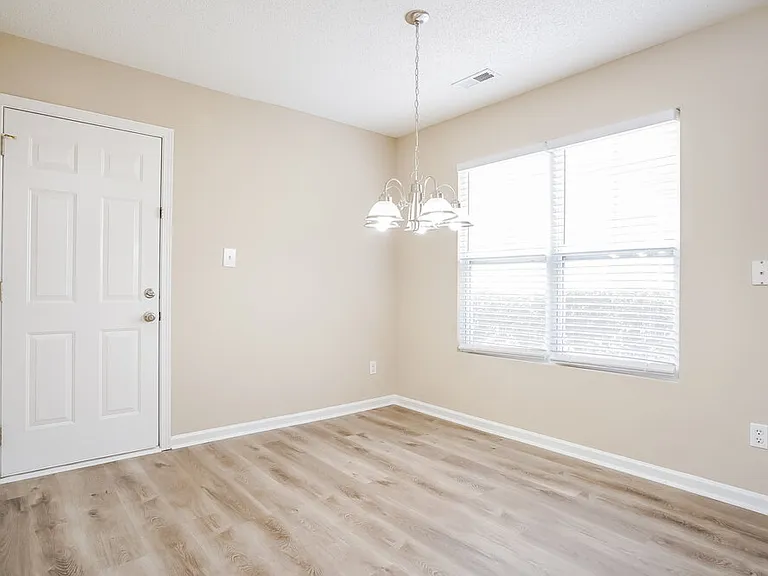 70 Brookhaven Dr — Photo 7