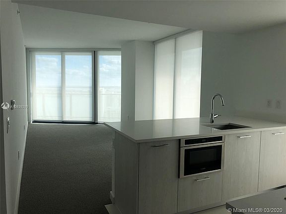 3rd image of 501 NE 31st St Unit 3308