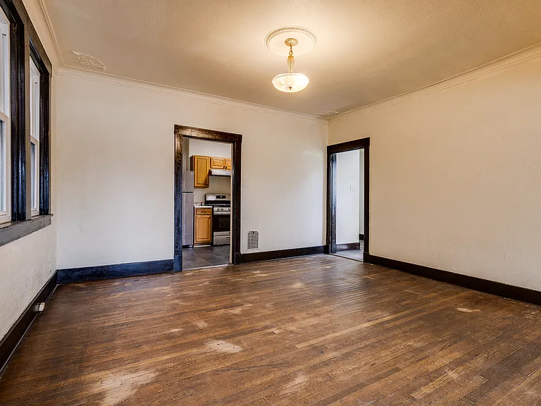 609 E Warrington Ave #1 — Photo 12