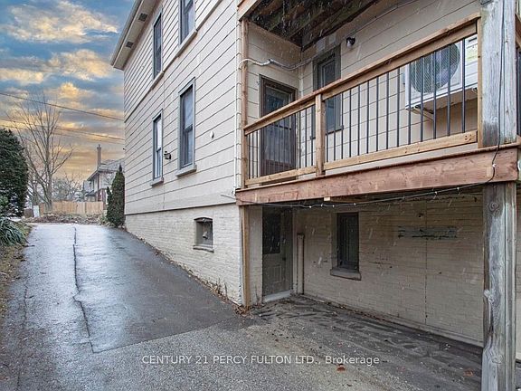 4th image of 140 Ridout St S