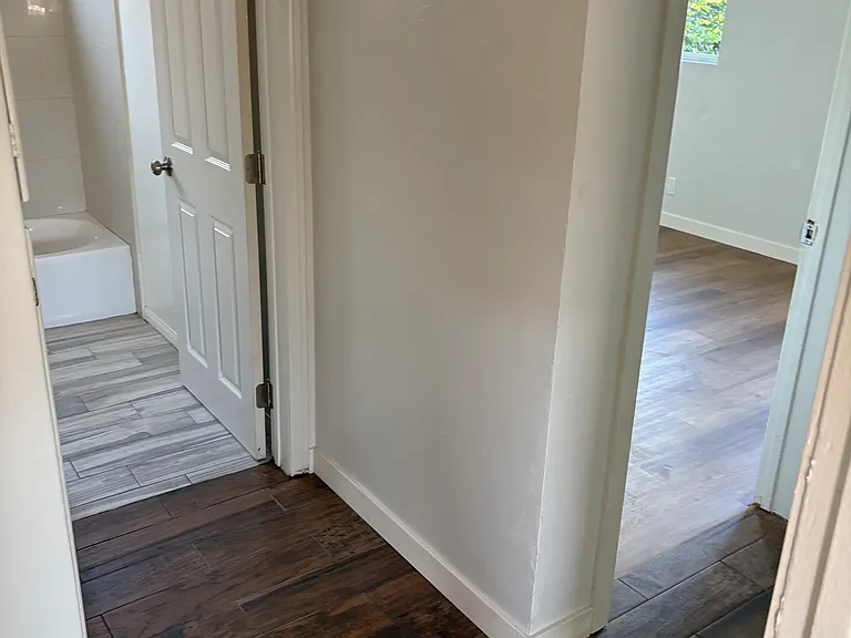 9605 Elizabeth Ave — Photo 5