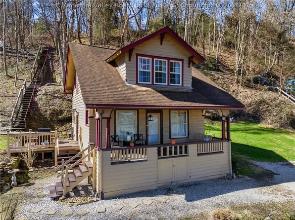 1321 Maccorkle Ave SE, Charleston, WV 25314