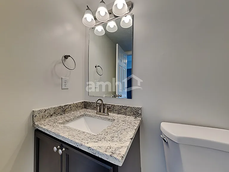906 Northwich Ave — Photo 10