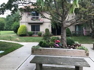 52 Claremont Ct, Red Bank, NJ
