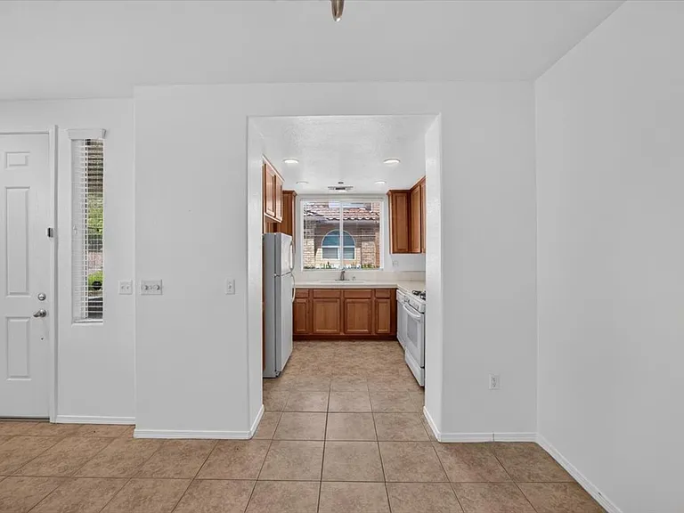 1140 W Walter Ave #54 — Photo 5