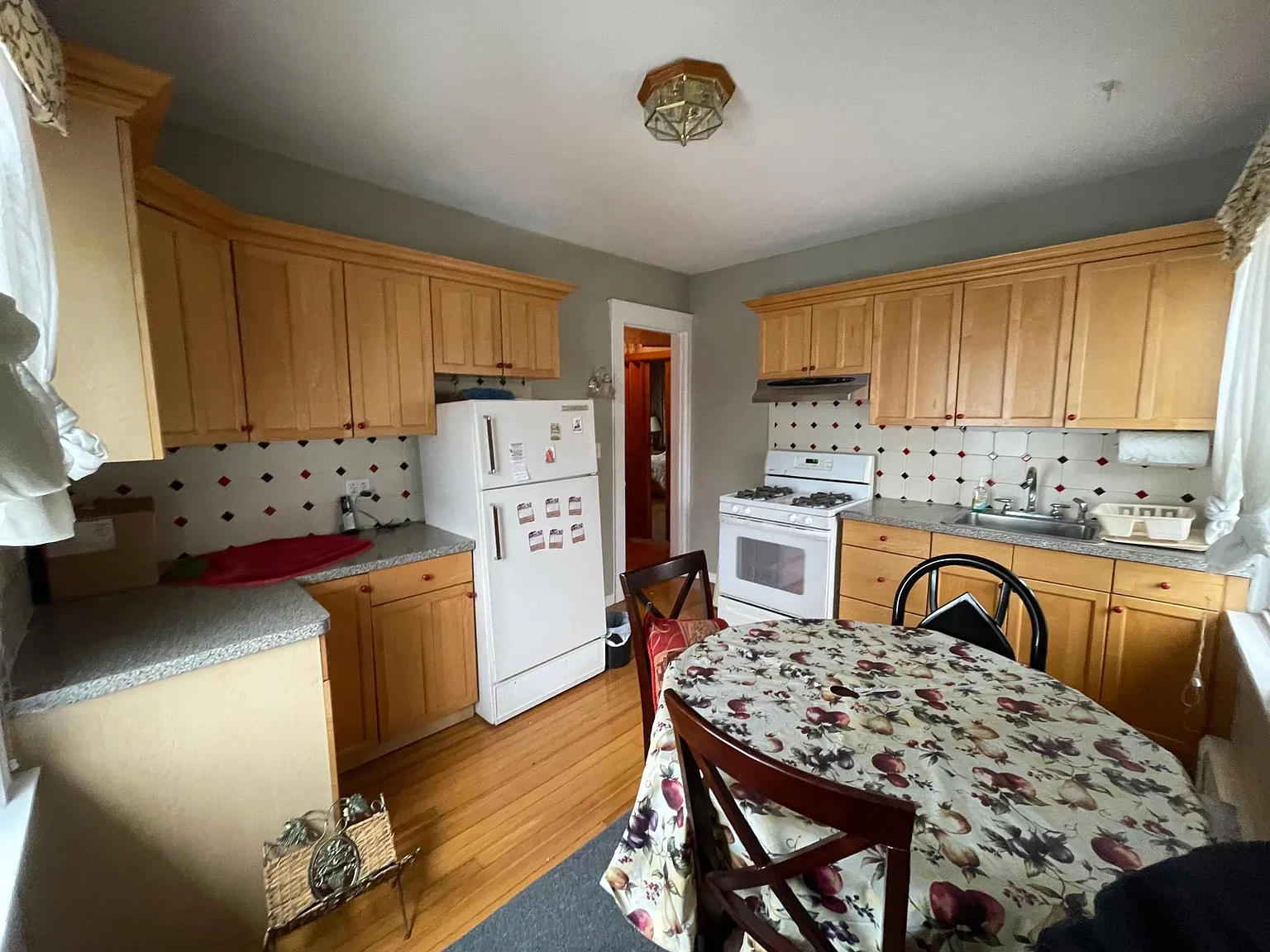 232 N Regent St — Photo 4