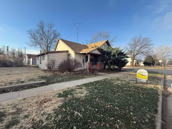 425 28th St, Wilson, KS 67490