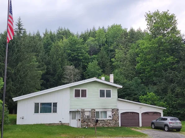 1059 Rte 15 E Route, Morristown, VT 05661-8556