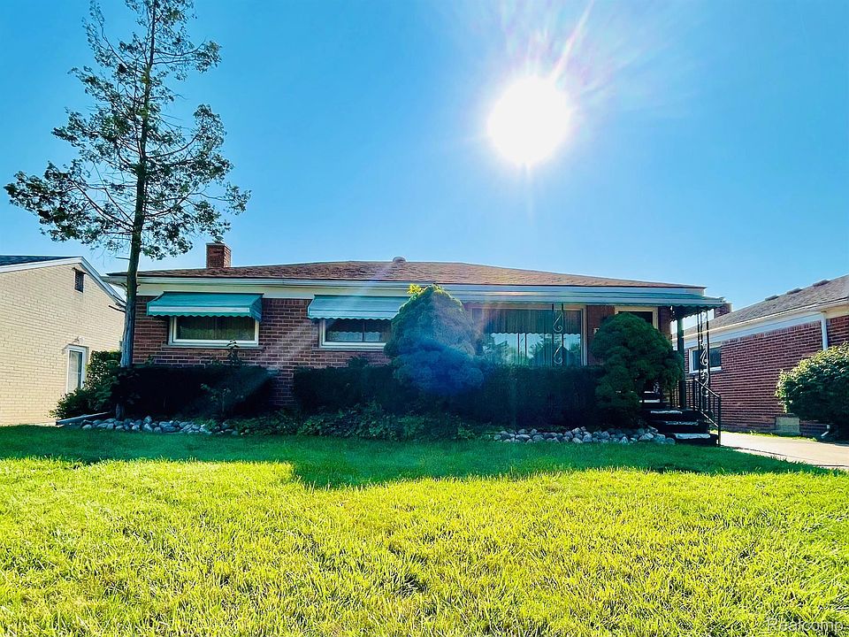 1st image of 154 Cardwell St