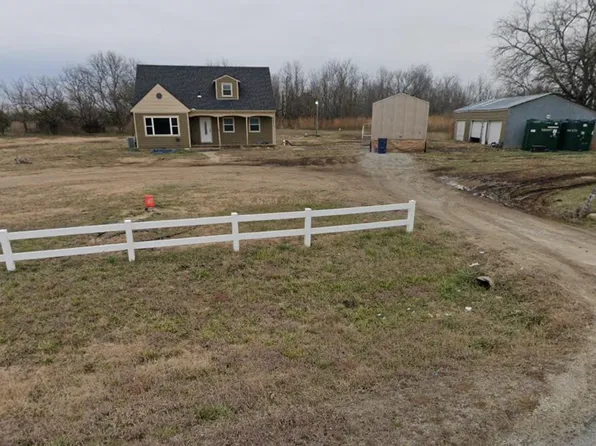 14937 SW Thunder Rd, Augusta, KS 67010