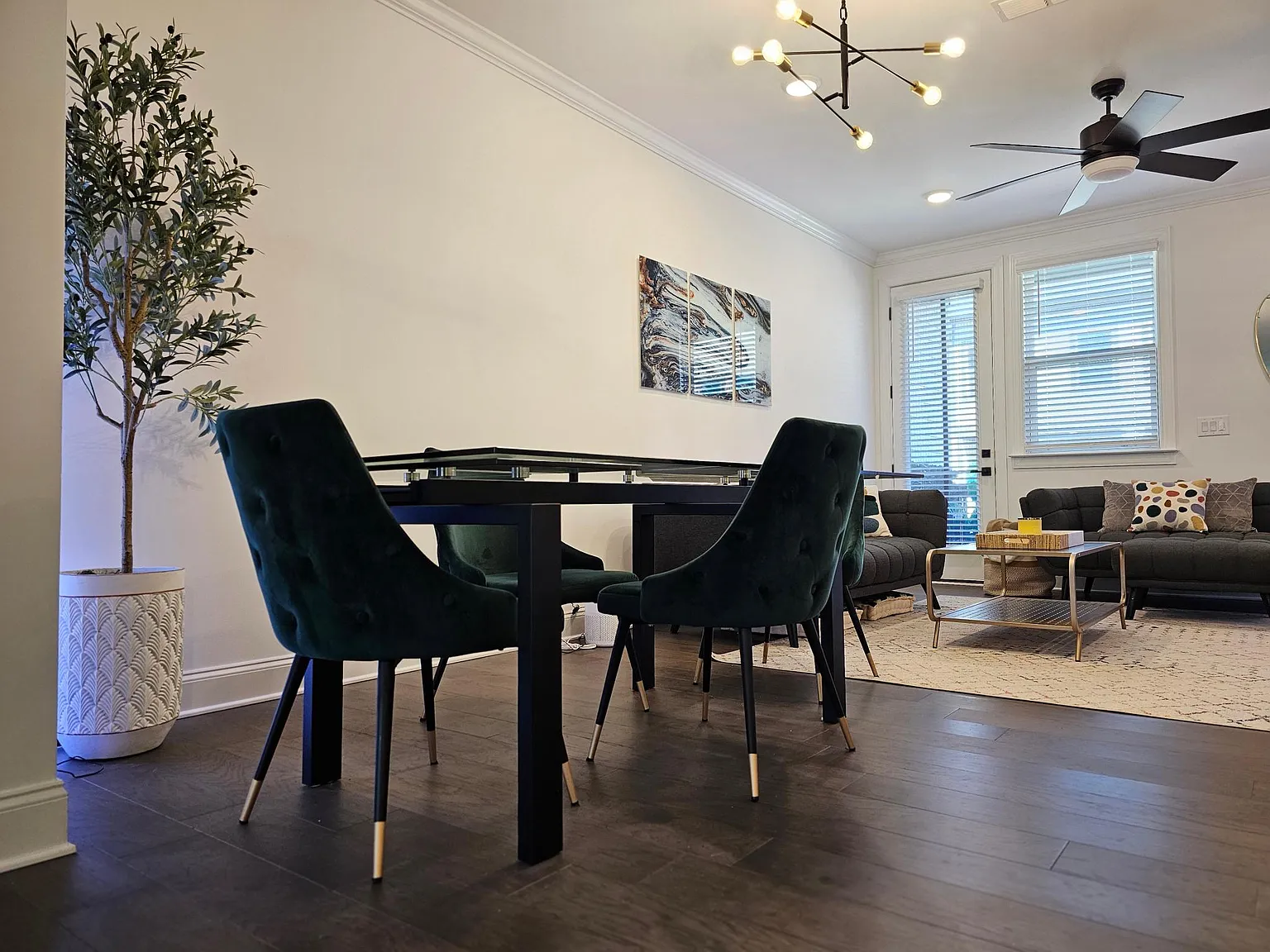 2 bed, 3.5 bath, 1602 sqft, $3,300 — Photo 4