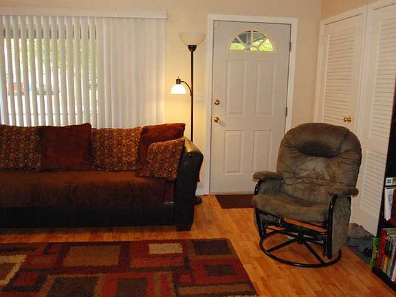 3rd image of 1621 Fenley Dr