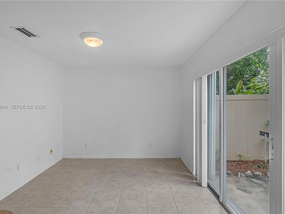 4th image of 2400 SW 87th Way