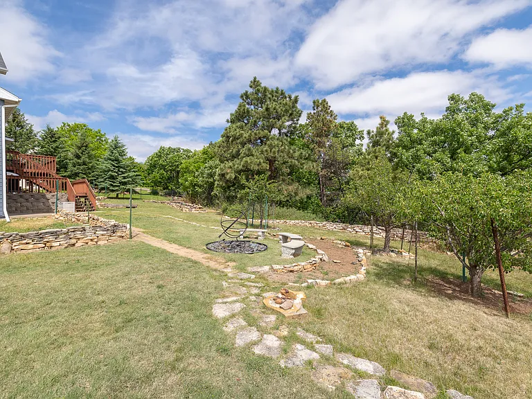 1132 Enchantment Rd — Photo 32