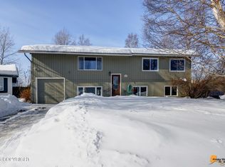 2631 Lyvona Ln, Anchorage, AK 99502