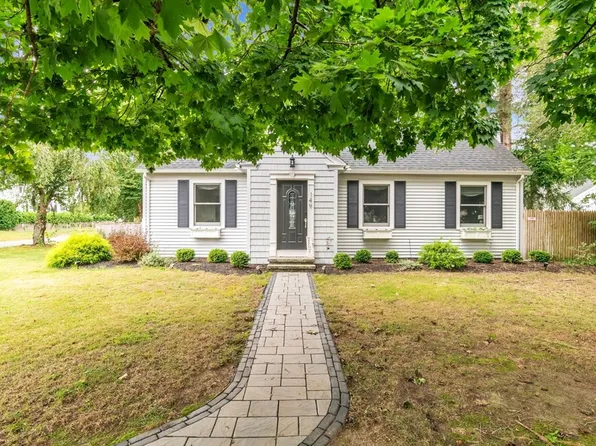 149 Lincoln Rd, Longmeadow, MA 01106