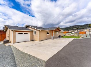2037 SW Ford St, Grants Pass, OR 97526