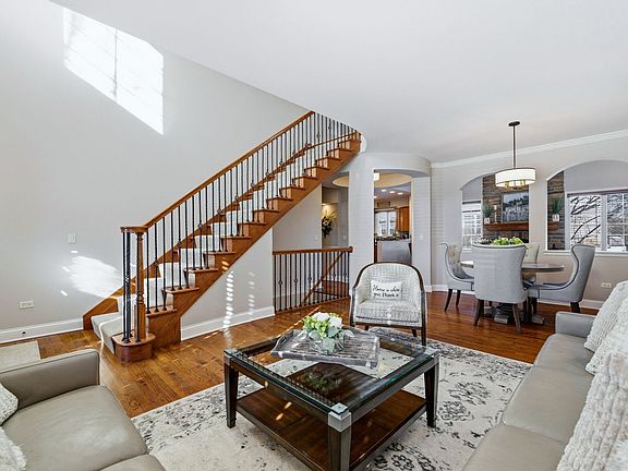 2nd image of 1715 Amelia Ct
