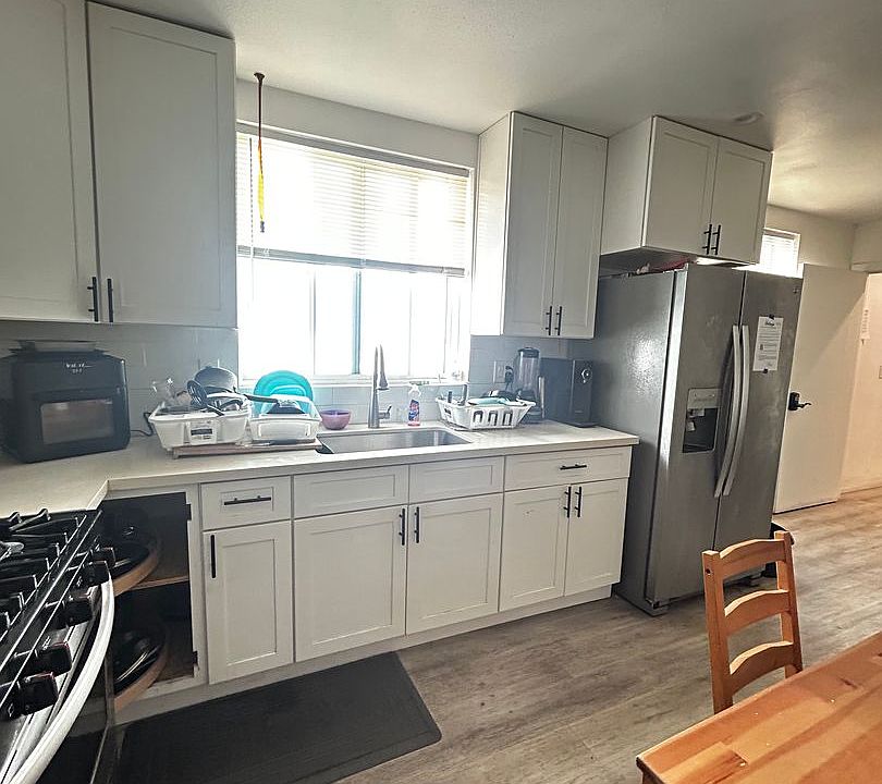 1st image of 1575 1/2 W 37th St #204