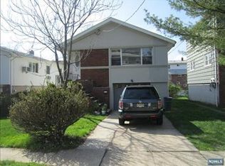 1427 13th St, Fort Lee, NJ 07024