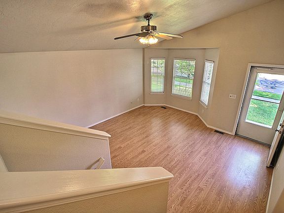 5th image of 3311 Costanita St