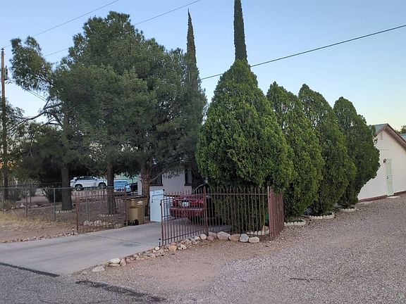 2nd image of 443 Aleta Ct