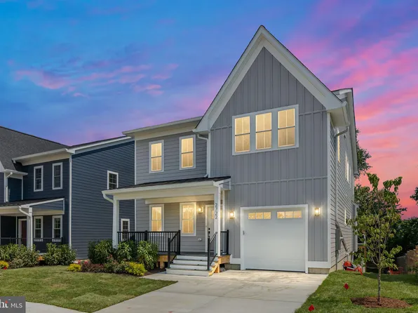 2722 1st Rd S, Arlington, VA 22204