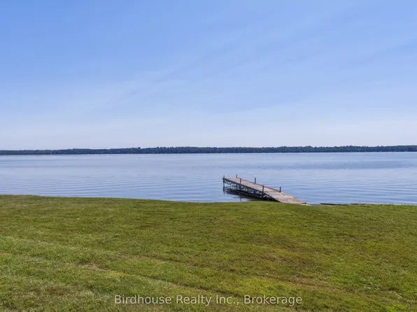 24 Gillis St, Kawartha Lakes, ON K0M 1G0