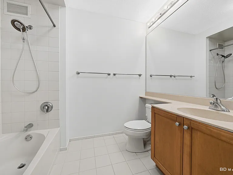 400 N Lasalle St #2506 — Photo 7
