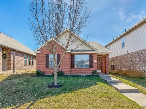 8834 Tucker St, Aubrey, TX 76227