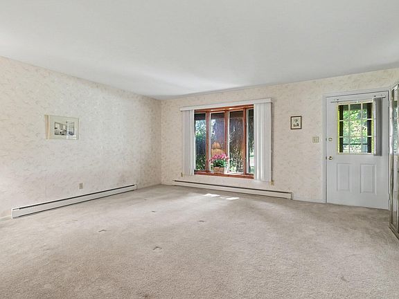 5th image of 751 E Corey St
