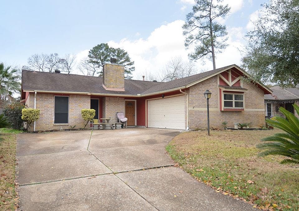 1st image of 2762 Sherwood Hollow Ln