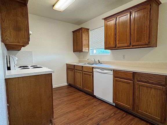 4th image of 1217 Narrow Ln