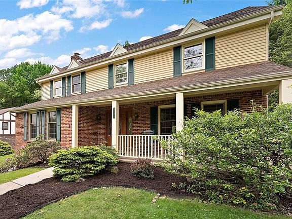3rd image of 6104 Berkshire Ct