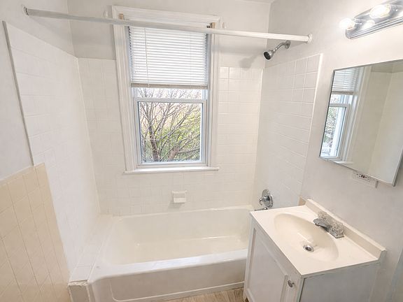 2nd image of 2621 30th St SE #4