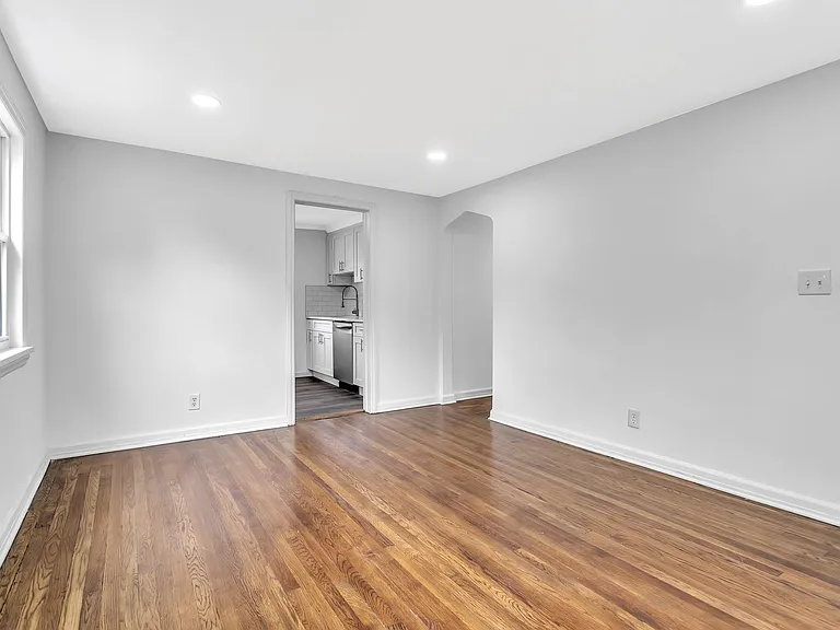 401 Sanford Ave — Photo 18